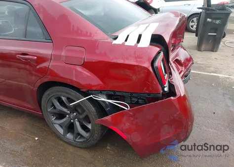 2021 Chrysler 300 Touring из США, поврежденный, VIN 2C3CCAAG2MH512192